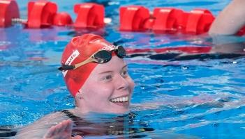Laura Stephens wins Britain’s first women’s individual world title in 13 years