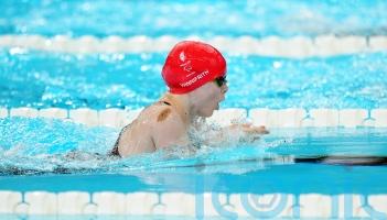 Teenager Iona Winnifrith takes breaststroke silver in Paris