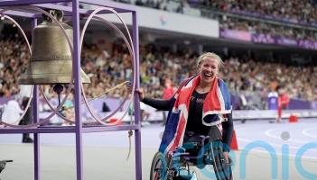 Hannah Cockroft eases to her ninth Paralympic title in women’s T34 800m final