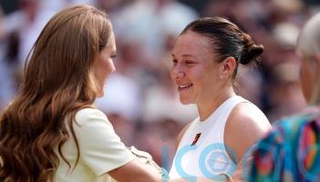 Kate tells Anisimova to keep ‘head high’ as she consoles Wimbledon runner-up