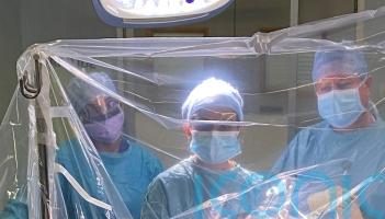 Parkinson’s patient plays clarinet during brain surgery and sees instant results