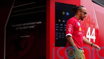 Lewis Hamilton crashes in final practice at Abu Dhabi Grand Prix