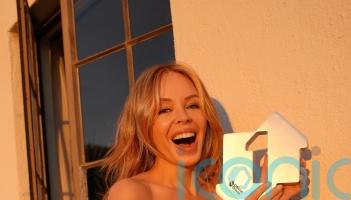 Kylie Minogue&rsquo;s pop tune Xmas is Christmas number one