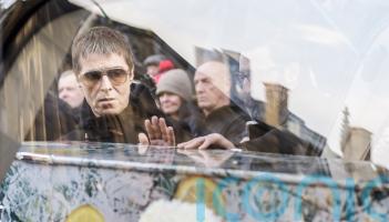 &lsquo;Always a beautiful soul&rsquo; &ndash; star pays tribute to Stone Roses&rsquo; Mani