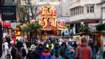 Retailers suffer disappointing December amid cost-of-living woes