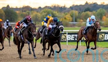 Safari swoops late for Winter Derby honours