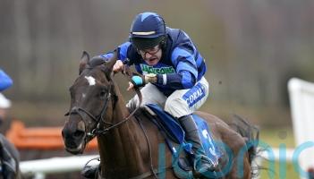 Anglers Crag regains his Eider crown at Newcastle