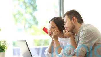 Young homeowners who used bank of mum and dad &lsquo;pressured to live near parents&rsquo;