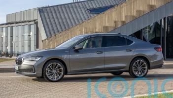 Skoda Superb hatchback gains new and improved plug-in hybrid powertrain