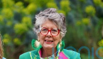 Dame Prue Leith and Delia Smith call for cooking in primary schools