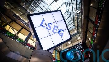 Stock markets tumble as oil prices surge in biggest weekly gain since 2020