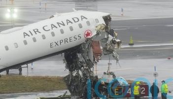 Air Canada chief to retire following criticism of English-only crash message