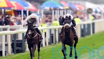 Mange Tout reverses form with Selma De Vary at Aintree