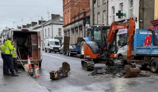 Leak leaves Tipperary street flooded just days after resurfacing works finish