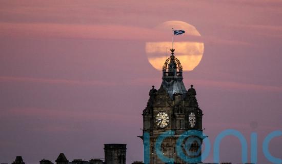 Skygazers advised to &lsquo;wrap up warm&rsquo; to see Wolf supermoon