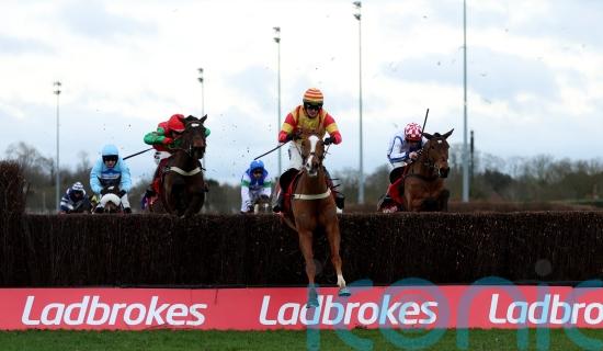 Lookaway lands big gamble in Ladbrokes Trophy