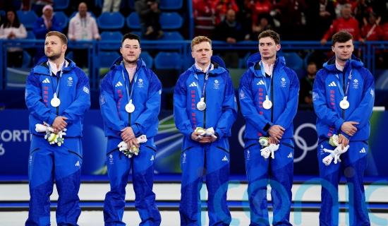 Bruce Mouat rues decisive missed shots as Great Britain settle for silver