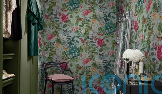 9 fabulous ways to embrace spring florals