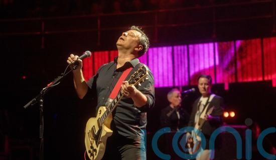 Manic Street Preachers cover The Cure at London gig