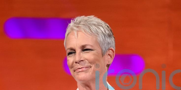 Jamie Lee Curtis only celebrity to appear at Golden Globes
