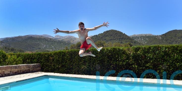 Travelling with teens this year? 9 ways to have a happy holiday with less screen time