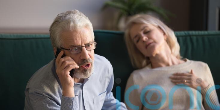 7 dos and dont&rsquo;s when you spot someone having a stroke