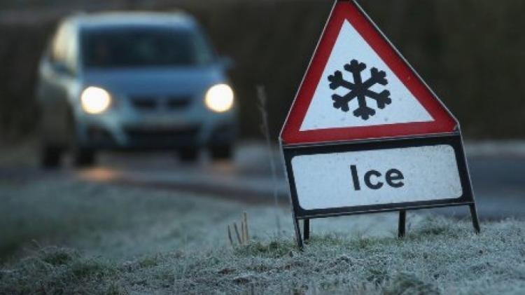 Met &Eacute;ireann issue status yellow weather warnings as ice and snow expected