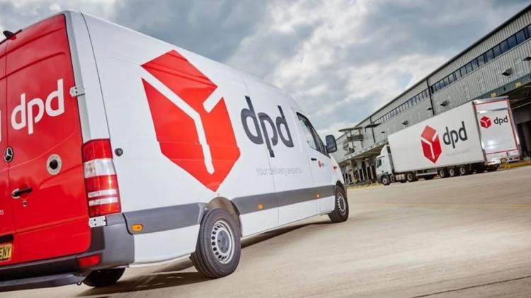 DPD suspends deliveries across Ireland amid ongoing fuel protest chaos on roads