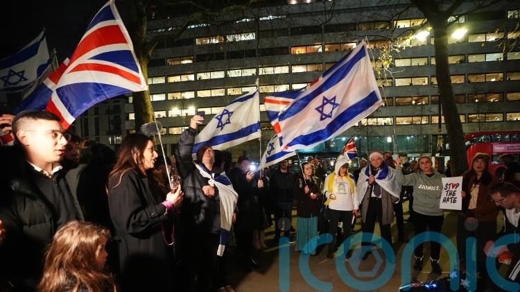 Injured Bondi gunman likely to survive injuries, police say