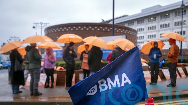 More patients &lsquo;to feel strike impact&rsquo; as hospitals grapple with record flu cases