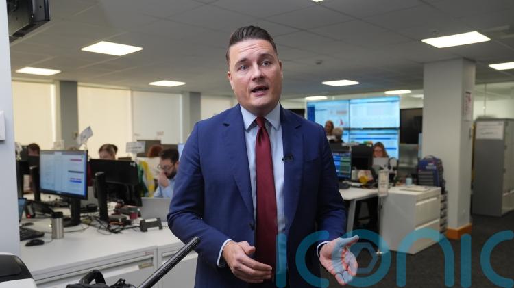 Streeting says he wants to avoid strikes next year as doctors return to work
