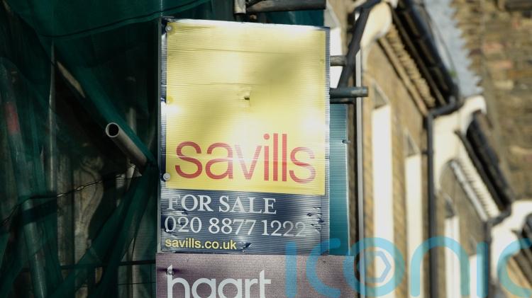 Average UK house price fell to six-month low in December, says Halifax