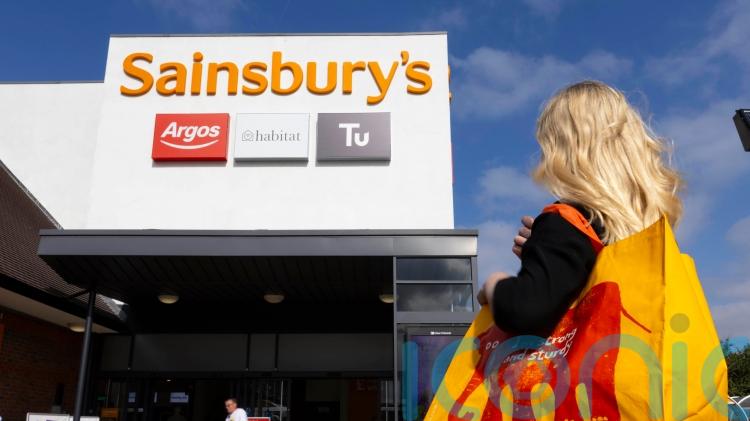 Sainsbury&rsquo;s festive grocery sales sparkle but non-food arm and Argos struggle