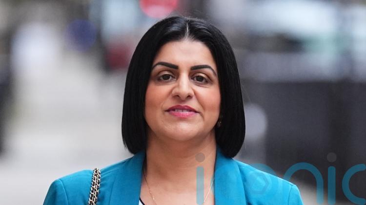 Shabana Mahmood to end duty to support some asylum seekers in bid to shut hotels