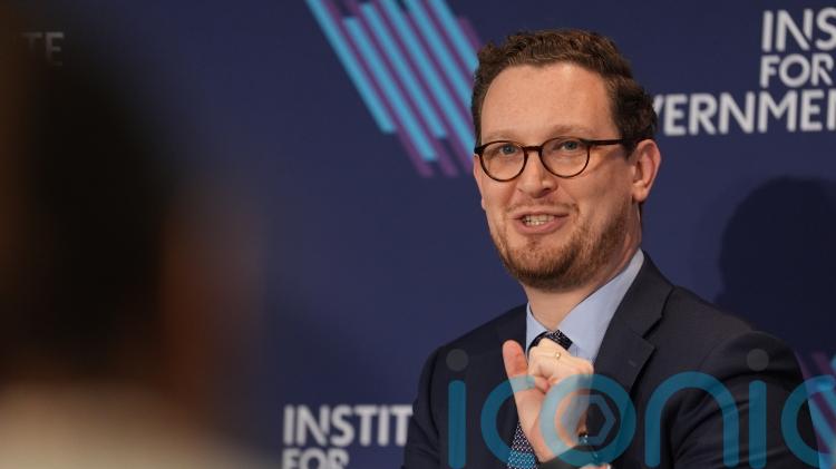 Darren Jones brands reports he is source of Streeting briefing &lsquo;total nonsense&rsquo;