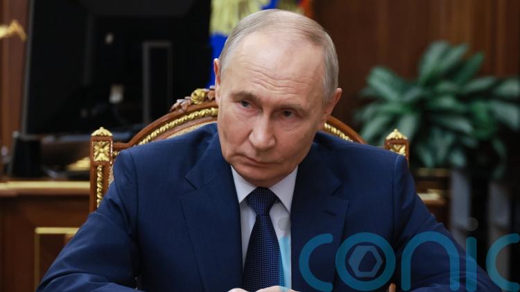 Putin&rsquo;s Board of Peace invite &lsquo;concerning&rsquo;, No 10 says, as Starmer mulls offer