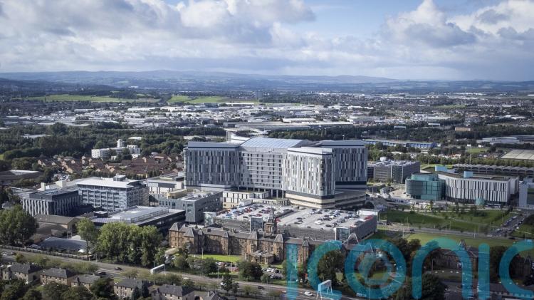 Project managers of flagship hospital should be held to account, inquiry hears