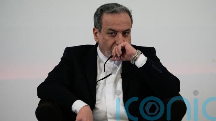 Iran&rsquo;s top diplomat issues further threat to US after crackdown on protests