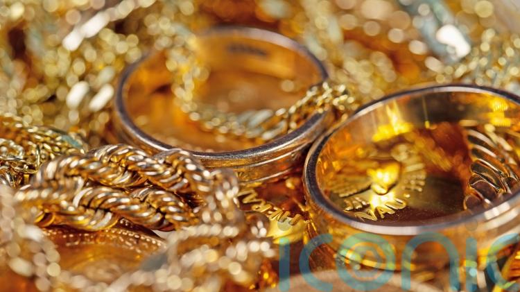 All that glitters: strong online gold sales help deliver festive retail rebound