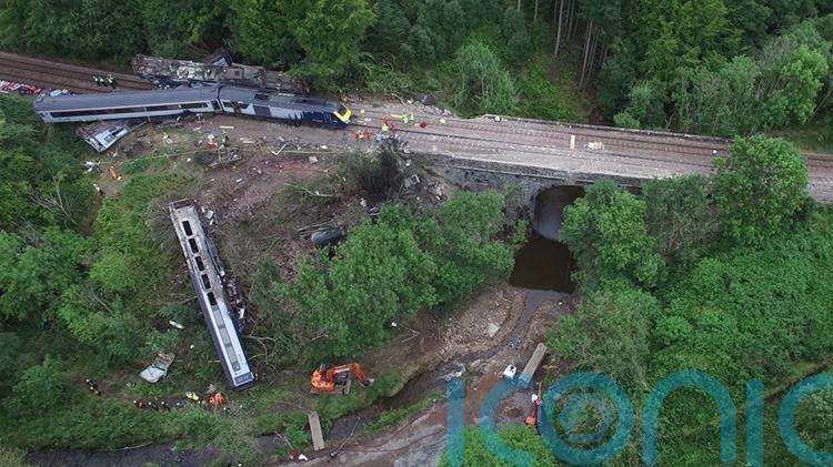 Couple &lsquo;robbed&rsquo; of future, fatal train derailment inquiry hears