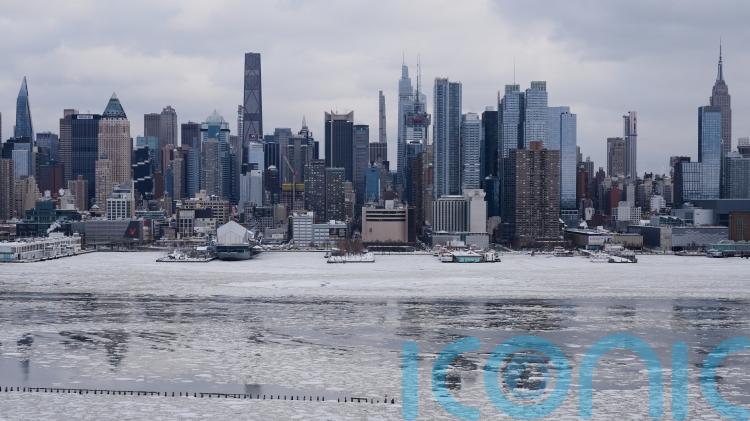 US braces for more freezing cold as winter storm leaves at least 28 dead