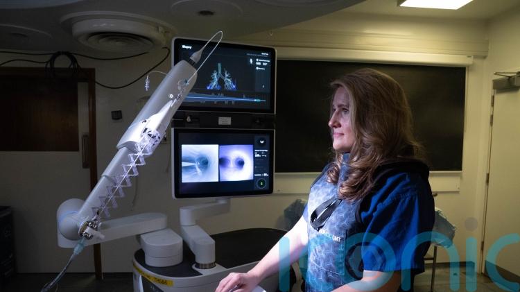 &lsquo;Trailblazing&rsquo; NHS pilot combines AI and robotics to spot lung cancer faster
