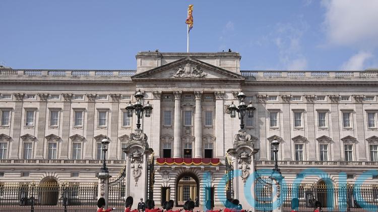 Support for monarchy falls to 45% amid Epstein scandal, poll suggests