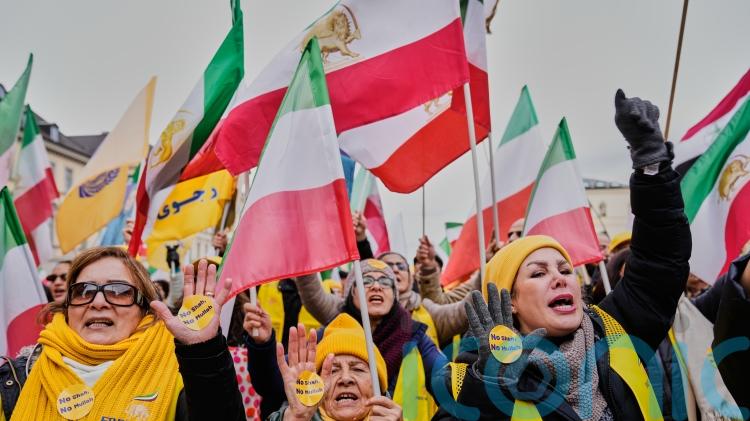 Tolerance of Iranian regime gives comfort to every bully, says shah&rsquo;s son