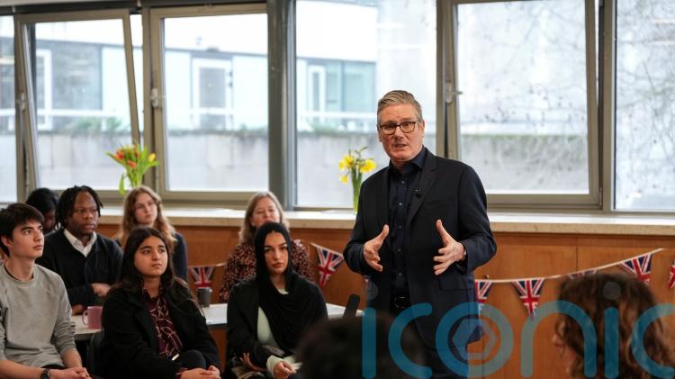 Starmer pledges to act in &lsquo;months not years&rsquo; to protect children on social media