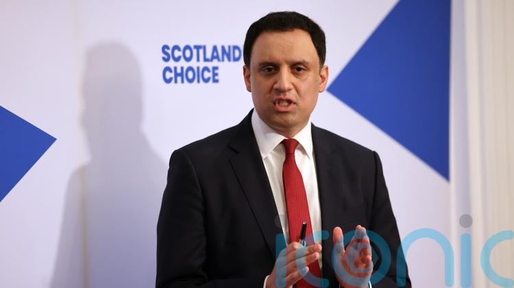 &lsquo;Not right&rsquo; for First Minister to receive early updates on criminal probes