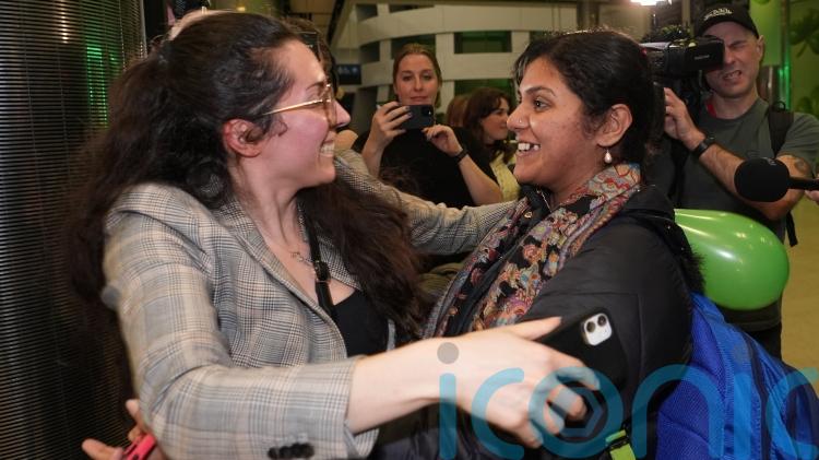 &lsquo;So happy to be home&rsquo;: Passengers of second plane from Dubai return to Ireland