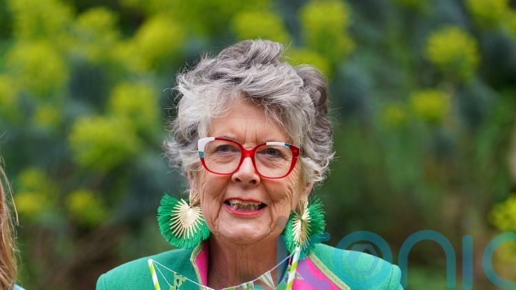 Dame Prue Leith and Delia Smith call for cooking in primary schools