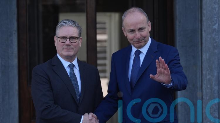 UK-Ireland summit held in Cork