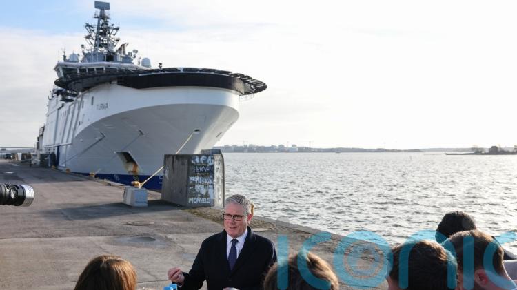 &lsquo;Far-fetched&rsquo; to suggest McSweeney phone theft linked to Mandelson files &ndash; PM